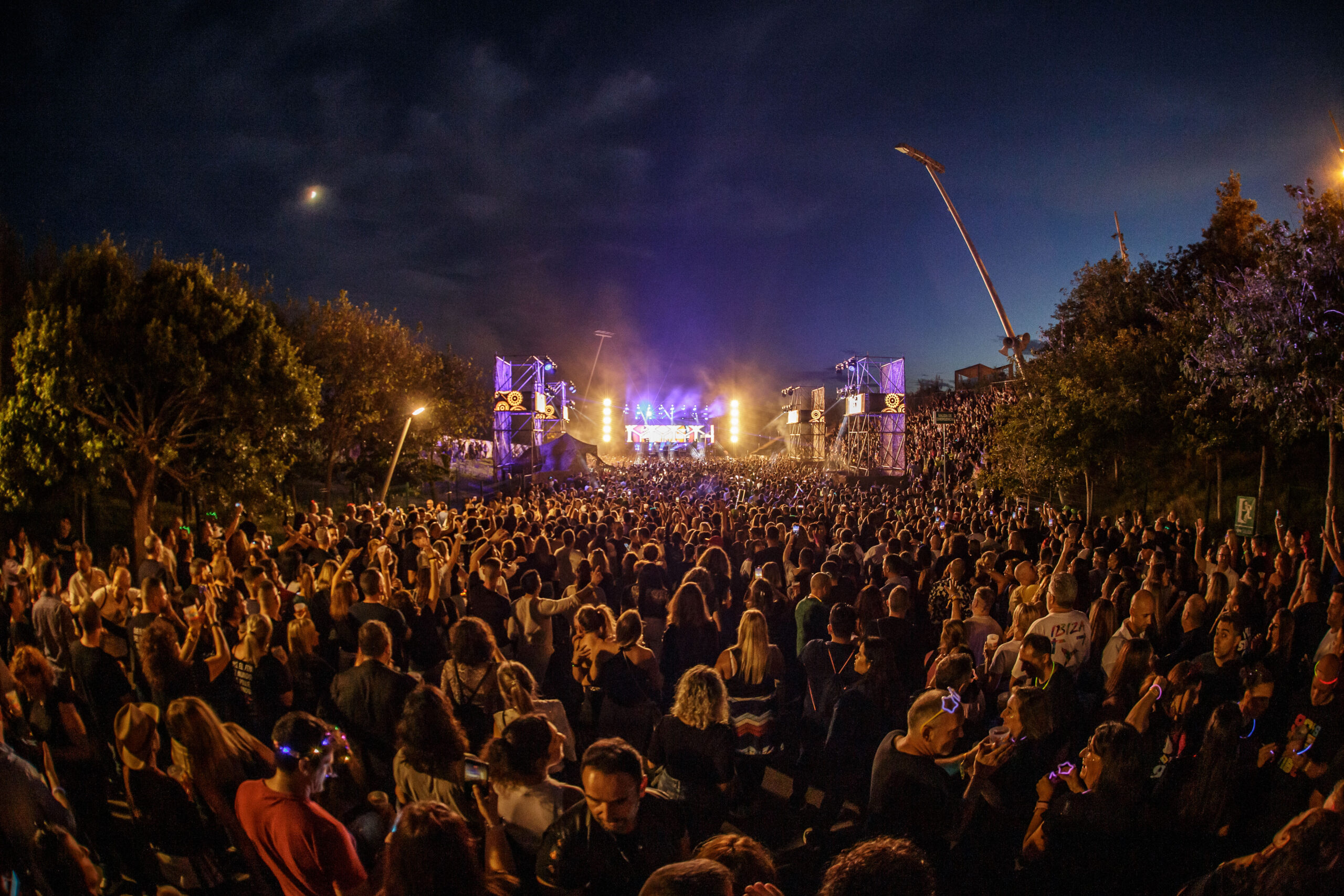 Escenario Makineros Love the 90s Barcelona Stage